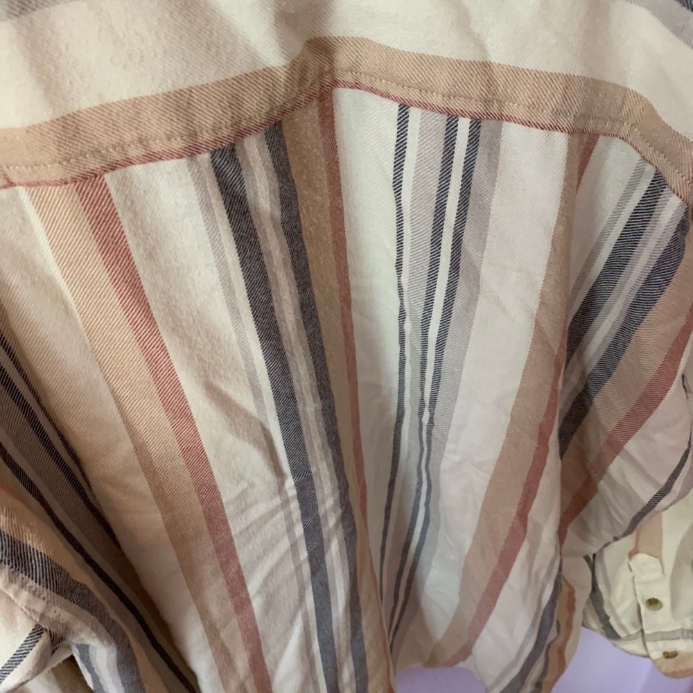 Women’s stripe button down - Picture 8 of 8